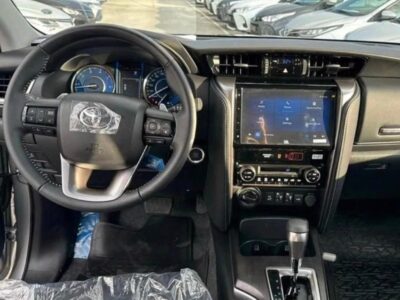 Toyota Sw4 Srx 2.8tdi 4x4 automatica